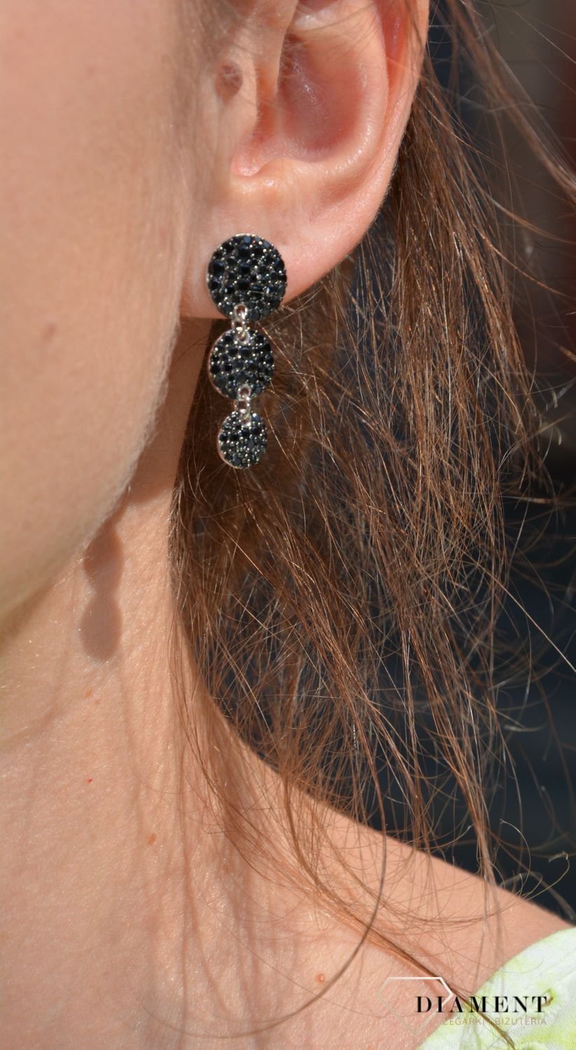 Kolczyki srebrne z czarną cyrkonią trzy kółeczka Dall'Acqua K BY 116 0125.jpg